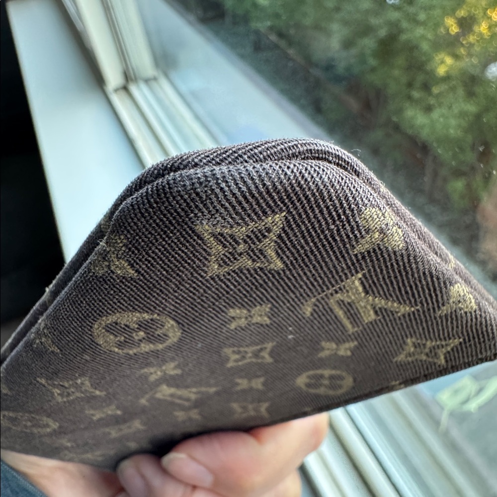 Louis Vuitton Mini Lin Pochette Cles - Picture 8 of 10